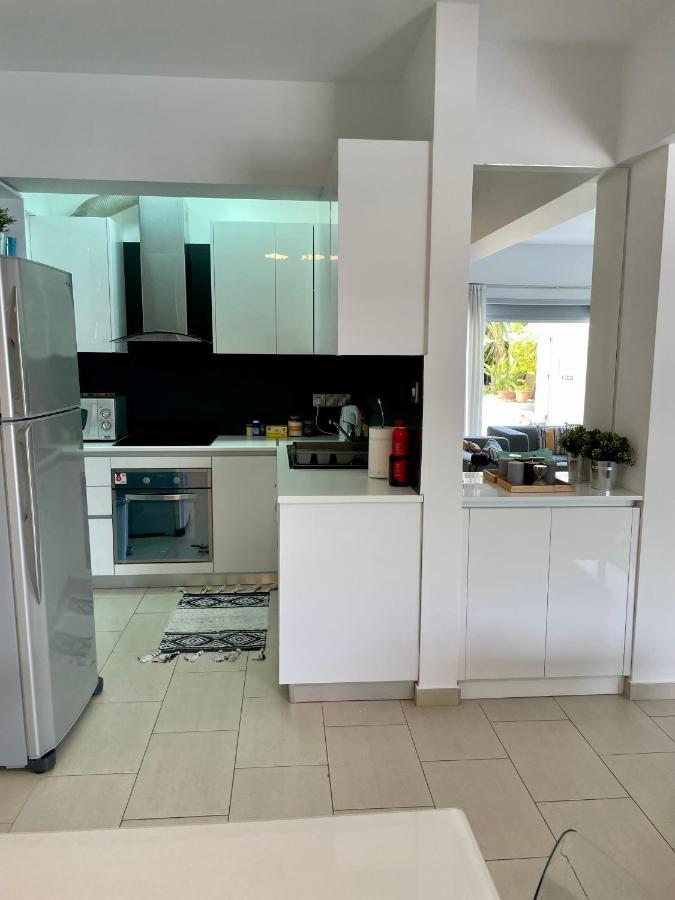 Amazing 2-Bedroom Apartment With Pool!! Λεμεσός Εξωτερικό φωτογραφία