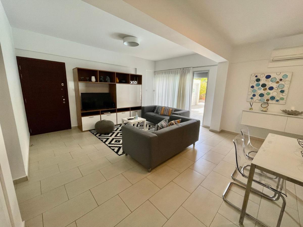 Amazing 2-Bedroom Apartment With Pool!! Λεμεσός Εξωτερικό φωτογραφία
